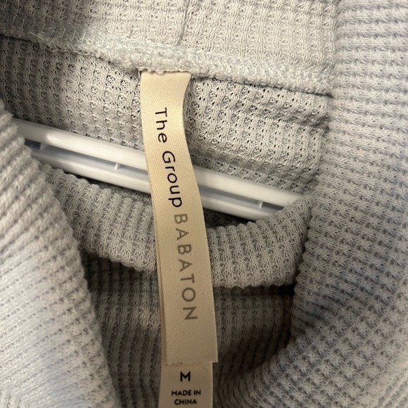 Aritzia Sweater - Picture 2 of 3